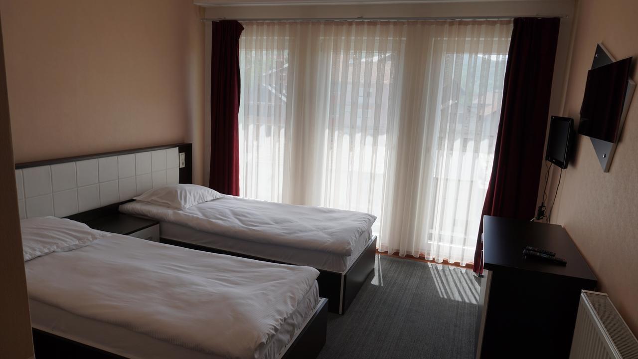 Meka Hotel Dragash Екстер'єр фото