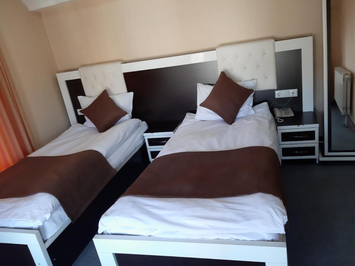 Meka Hotel Dragash Екстер'єр фото