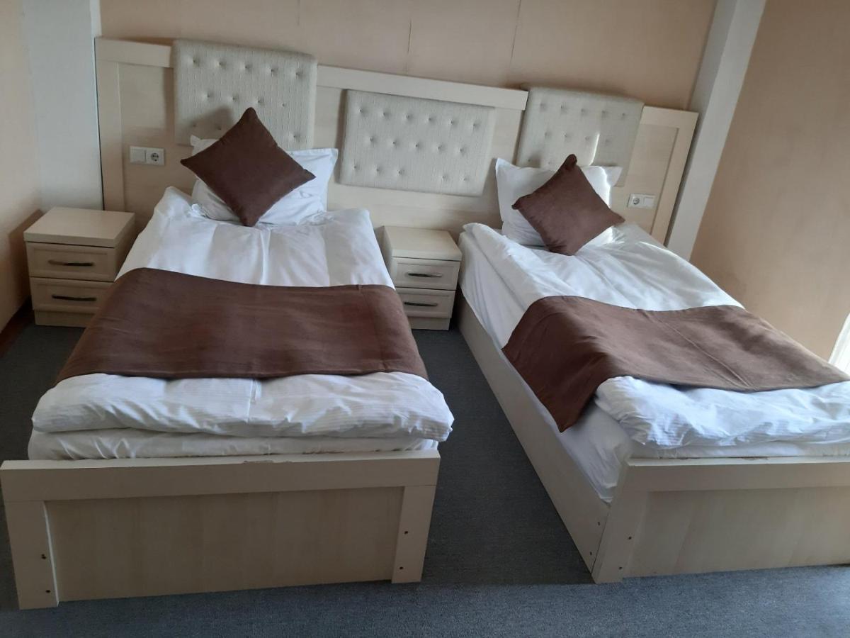 Meka Hotel Dragash Екстер'єр фото